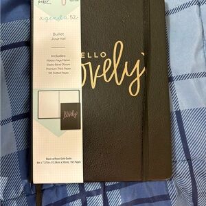 Agenda 52 Black and Gold Bullet Journal